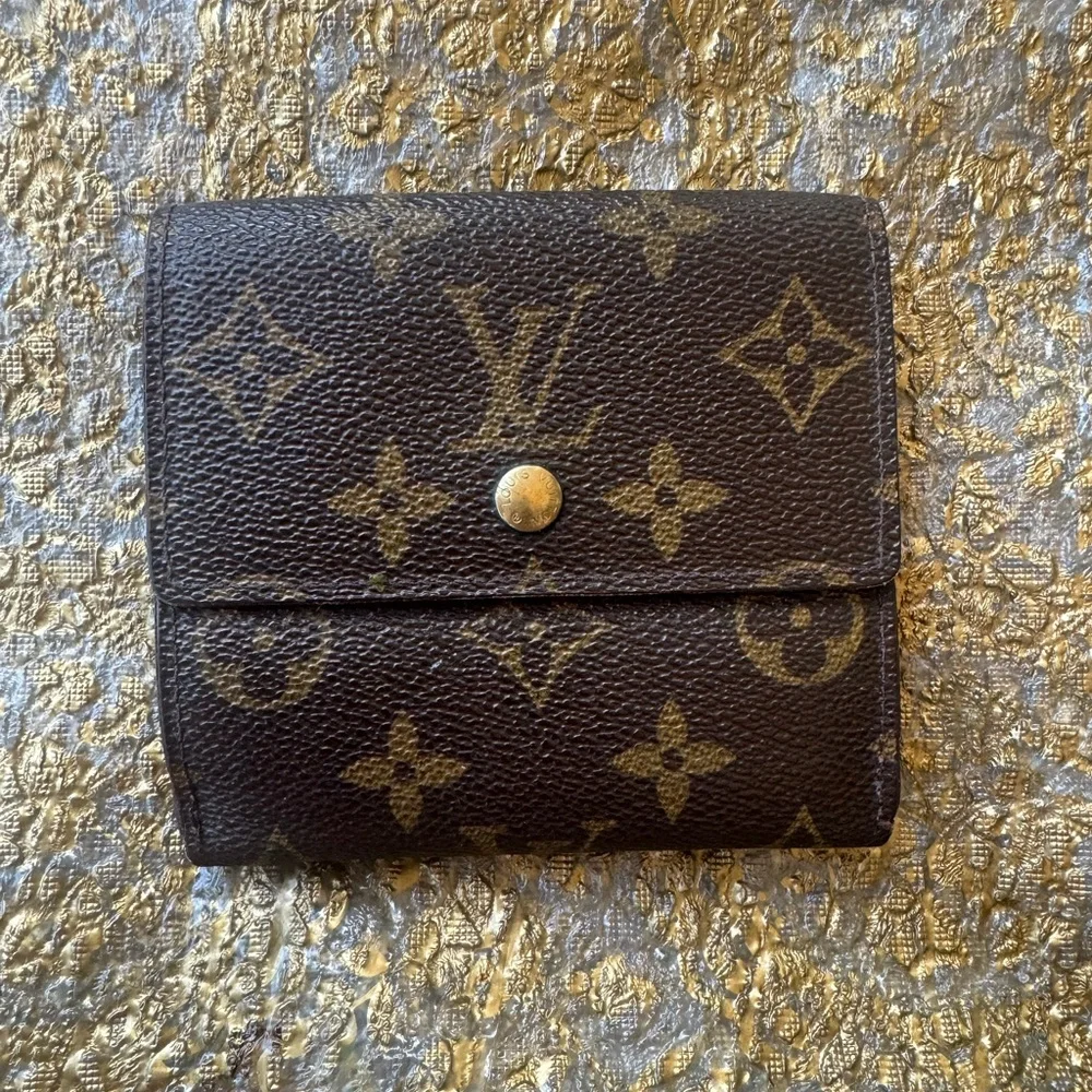 Louis Vuitton Elise Wallet - Picture 1 of 12